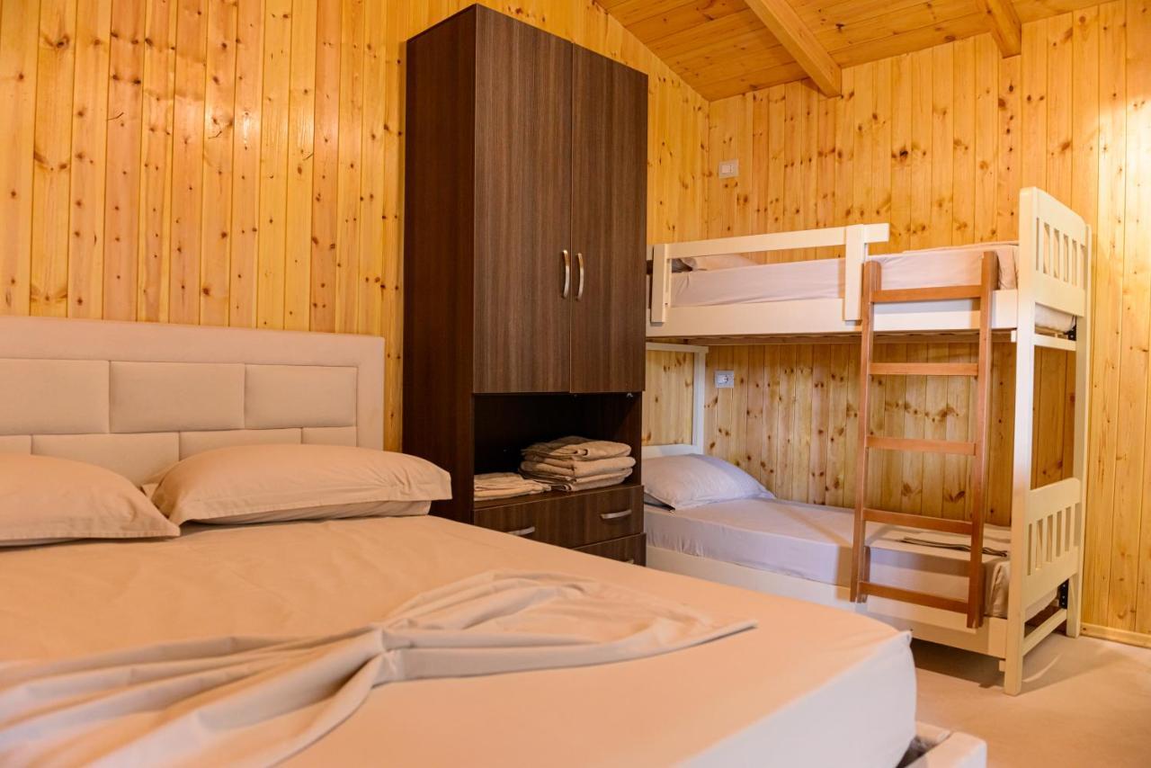 Ecuador Resort Zverneci Екстериор снимка