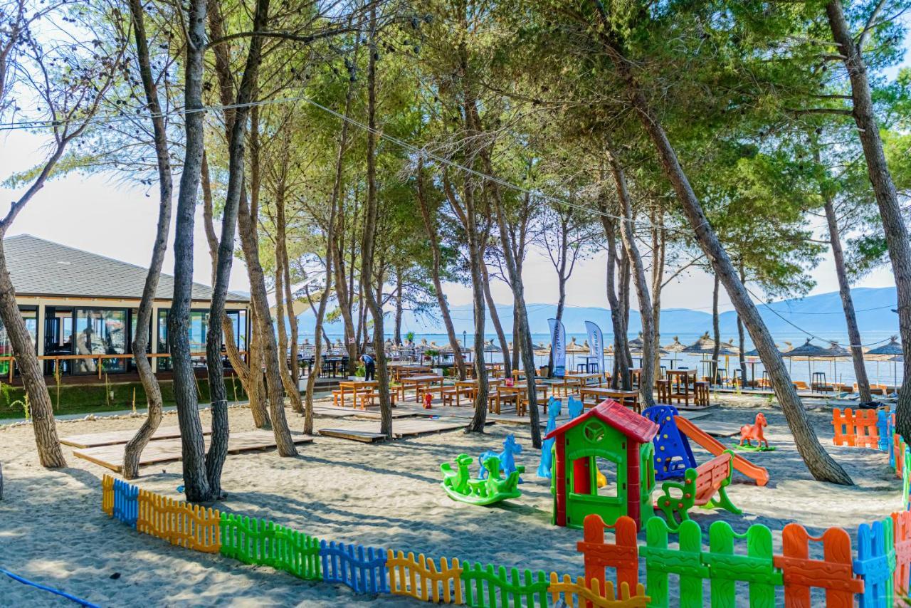 Ecuador Resort Zverneci Екстериор снимка
