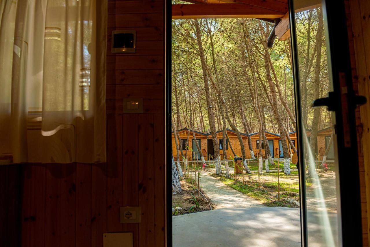 Ecuador Resort Zverneci Екстериор снимка