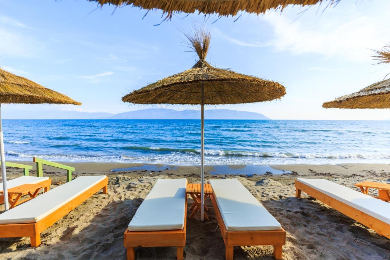 Ecuador Resort Zverneci Екстериор снимка