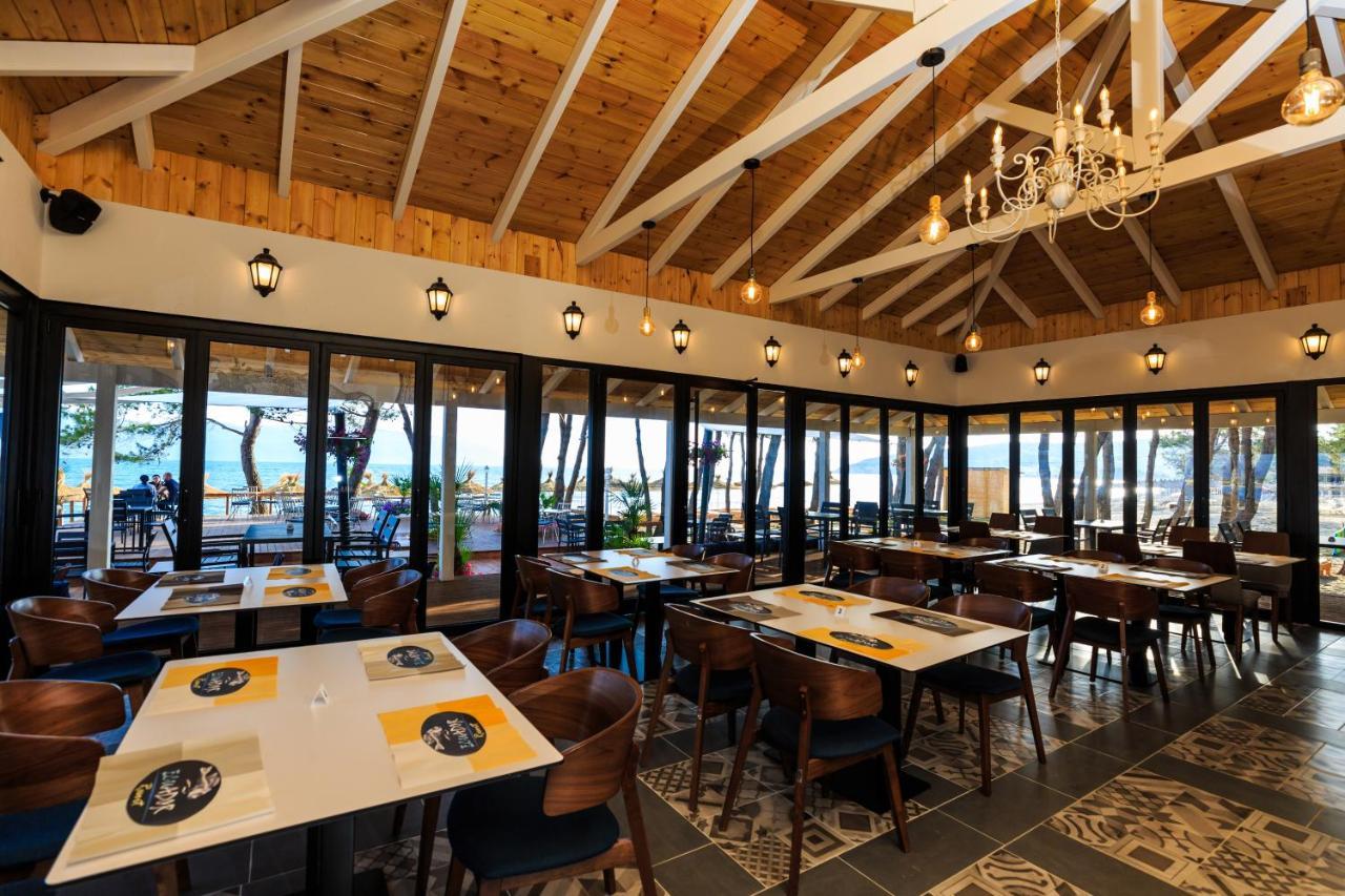 Ecuador Resort Zverneci Екстериор снимка