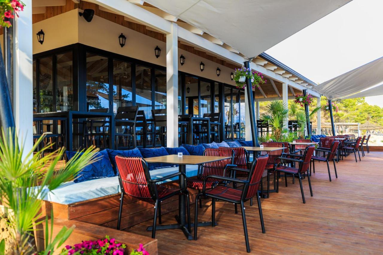 Ecuador Resort Zverneci Екстериор снимка